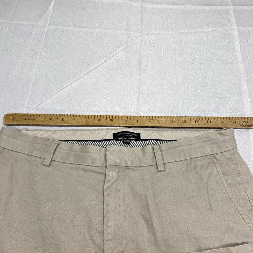 Banana Republic Aiden Chino Khaki Beige Pants Mens 36x32